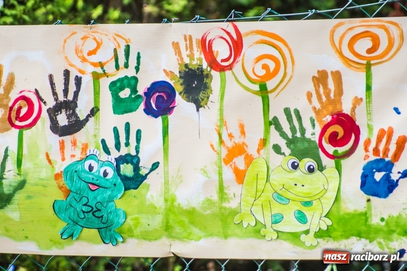 Zdjęcie w galerii na portalu naszraciborz.pl: Śpiew, taniec i bieg o Puchar Burmistrza, czyli Festyn Rodzinny w Borucinie wiadomości z regionu