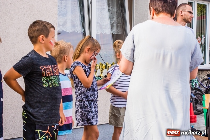 Zdjęcie w galerii na portalu naszraciborz.pl: Śpiew, taniec i bieg o Puchar Burmistrza, czyli Festyn Rodzinny w Borucinie wiadomości z regionu