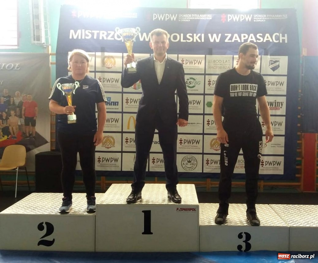 Zdjęcie w galerii na portalu naszraciborz.pl: Weronika Szewczyk i Natalia Duksa ze srebrnymi medalami mistrzostw Polski wiadomości z regionu