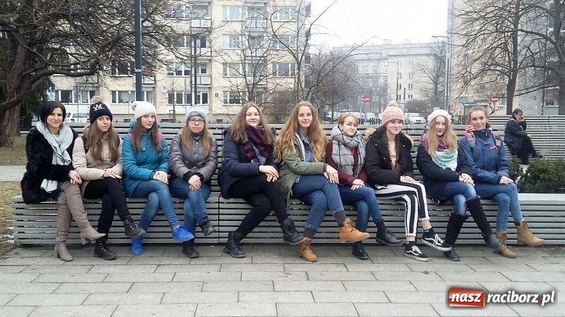 Zdjęcie w galerii na portalu naszraciborz.pl: Warto żyć, by pomagać… młodzież z Nędzy poznała postać Ireny Sendlerowej wiadomości z regionu