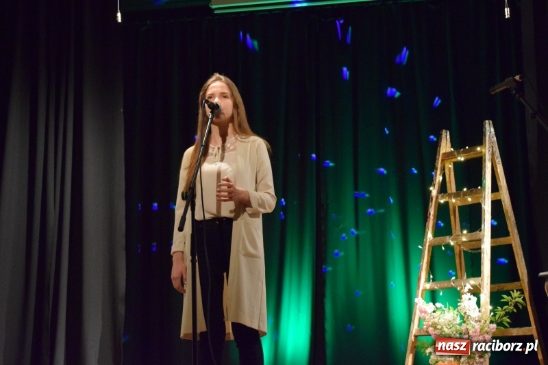 Zdjęcie w galerii na portalu naszraciborz.pl: Sukces wokalistki zespołu Miraż wiadomości z regionu