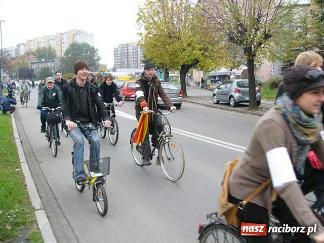 Zdjęcie w galerii na portalu naszraciborz.pl: Rowerowa Masa Krytyczna wiadomości z regionu