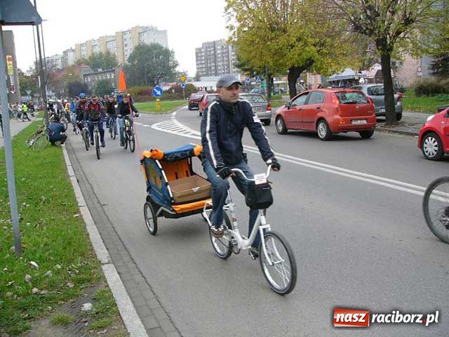 Zdjęcie w galerii na portalu naszraciborz.pl: Rowerowa Masa Krytyczna wiadomości z regionu