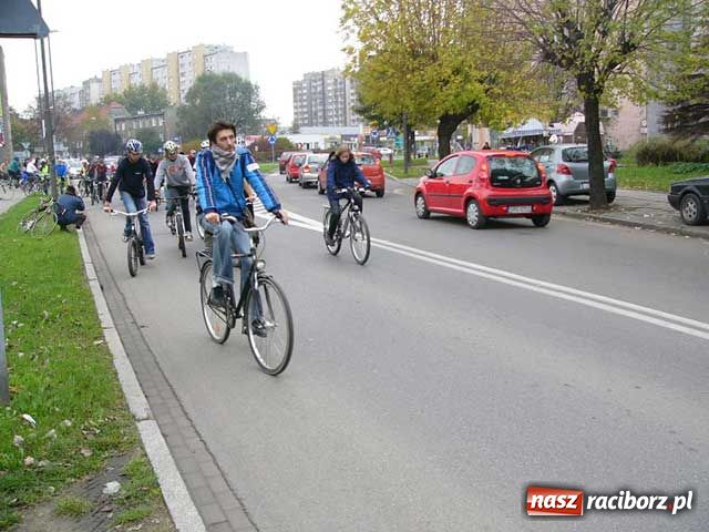 Zdjęcie w galerii na portalu naszraciborz.pl: Rowerowa Masa Krytyczna wiadomości z regionu