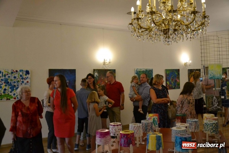 Zdjęcie w galerii na portalu naszraciborz.pl: Spontaniczne ekspresje - wernisaż wystawy na Zamku Piastowskim  wiadomości z regionu