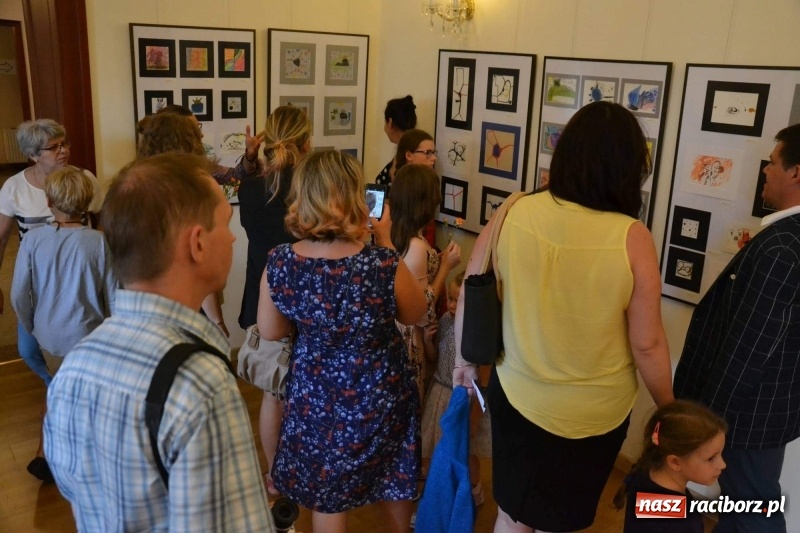 Zdjęcie w galerii na portalu naszraciborz.pl: Spontaniczne ekspresje - wernisaż wystawy na Zamku Piastowskim  wiadomości z regionu