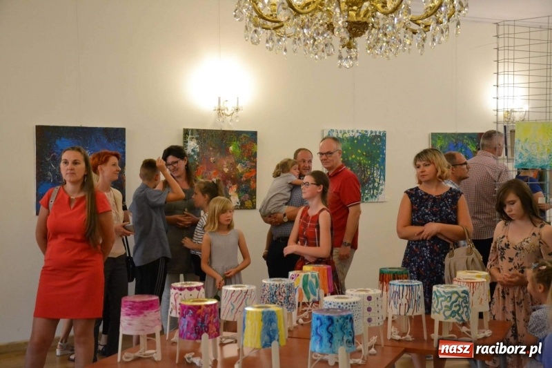Zdjęcie w galerii na portalu naszraciborz.pl: Spontaniczne ekspresje - wernisaż wystawy na Zamku Piastowskim  wiadomości z regionu