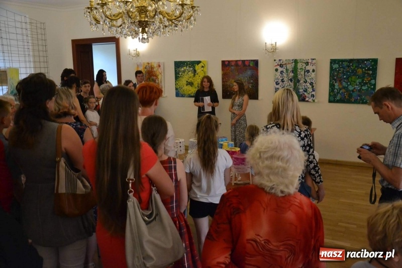 Zdjęcie w galerii na portalu naszraciborz.pl: Spontaniczne ekspresje - wernisaż wystawy na Zamku Piastowskim  wiadomości z regionu