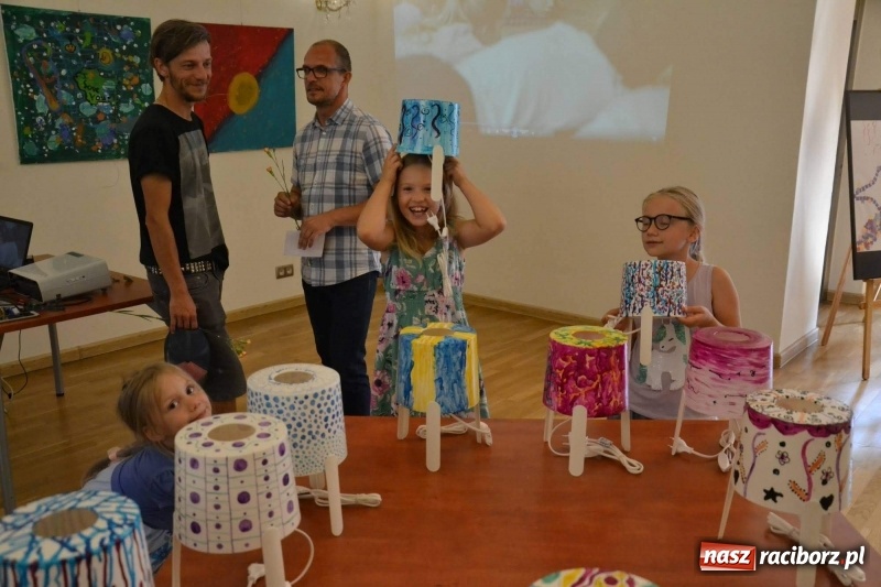 Zdjęcie w galerii na portalu naszraciborz.pl: Spontaniczne ekspresje - wernisaż wystawy na Zamku Piastowskim  wiadomości z regionu