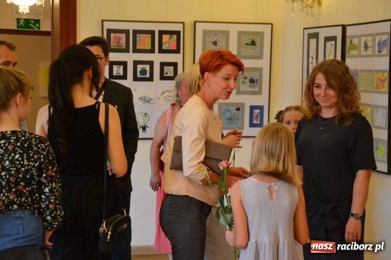 Zdjęcie w galerii na portalu naszraciborz.pl: Spontaniczne ekspresje - wernisaż wystawy na Zamku Piastowskim  wiadomości z regionu