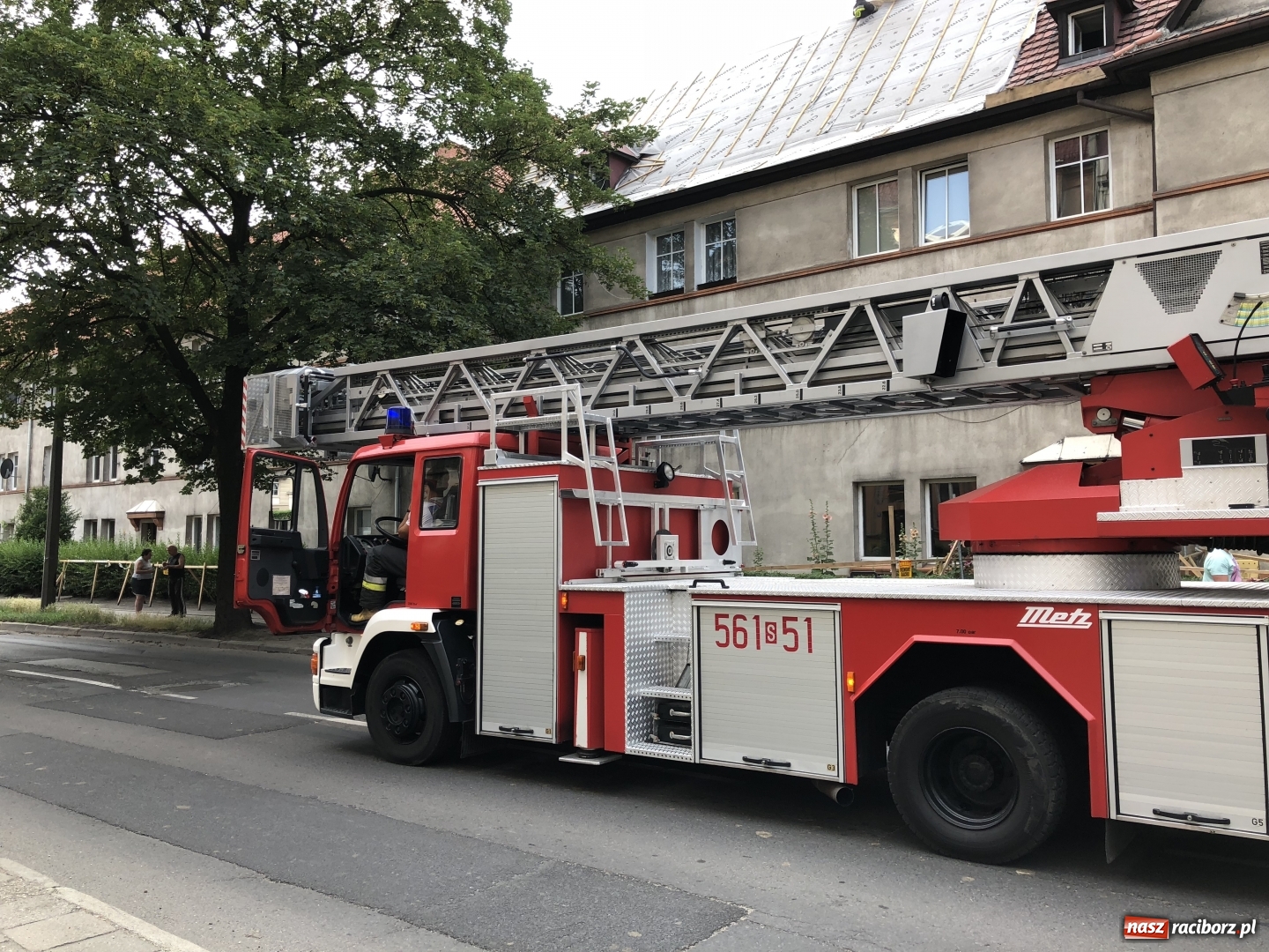 Zdjęcie w galerii na portalu naszraciborz.pl: Lokator zbagatelizował zakaz palenia w piecu i zadymił remontowane poddasze kamienicy wiadomości z regionu