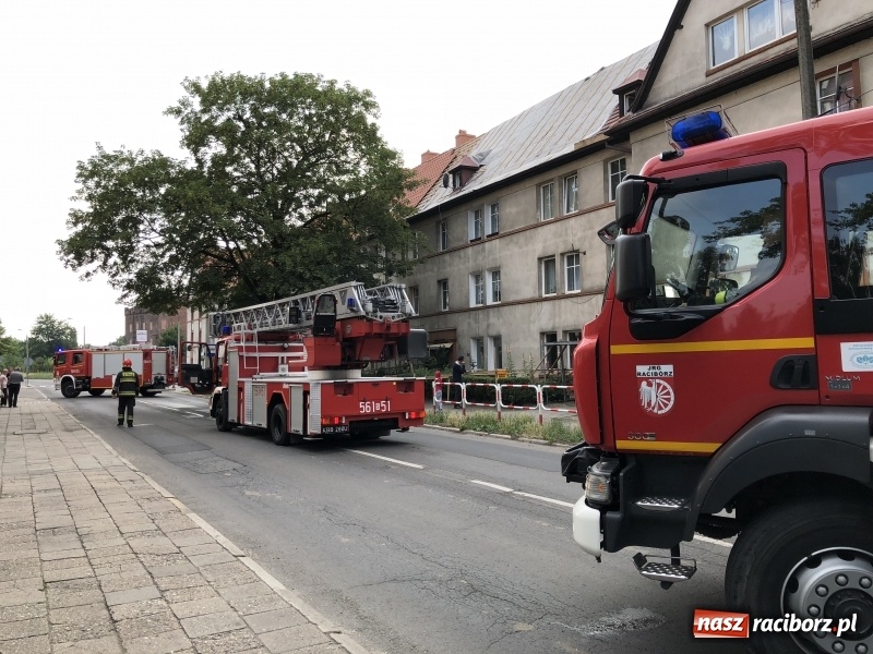 Zdjęcie w galerii na portalu naszraciborz.pl: Lokator zbagatelizował zakaz palenia w piecu i zadymił remontowane poddasze kamienicy wiadomości z regionu