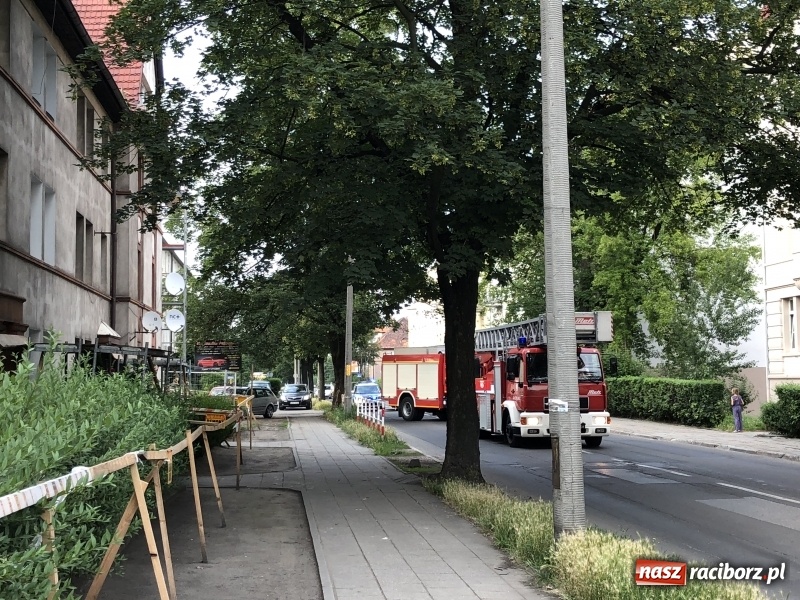 Zdjęcie w galerii na portalu naszraciborz.pl: Lokator zbagatelizował zakaz palenia w piecu i zadymił remontowane poddasze kamienicy wiadomości z regionu