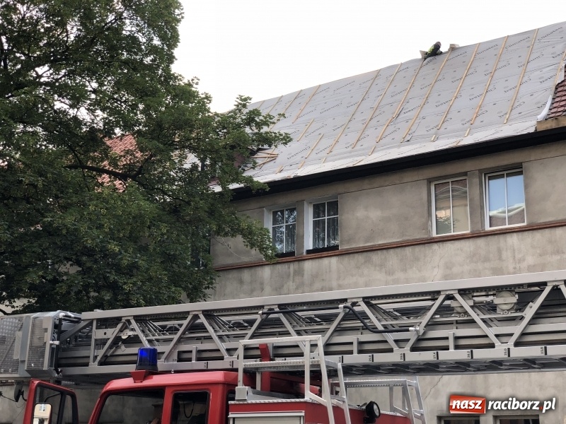 Zdjęcie w galerii na portalu naszraciborz.pl: Lokator zbagatelizował zakaz palenia w piecu i zadymił remontowane poddasze kamienicy wiadomości z regionu