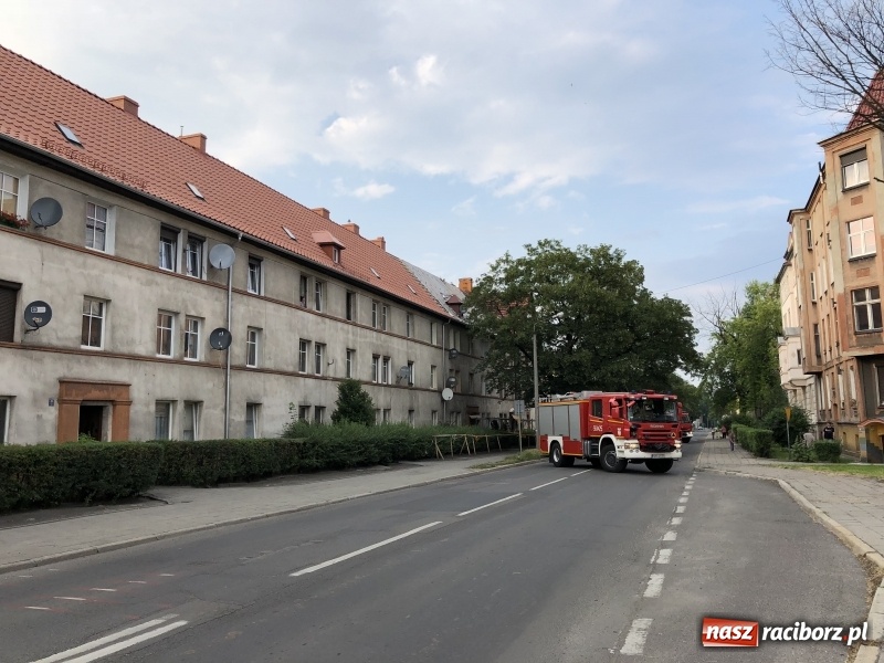 Zdjęcie w galerii na portalu naszraciborz.pl: Lokator zbagatelizował zakaz palenia w piecu i zadymił remontowane poddasze kamienicy wiadomości z regionu