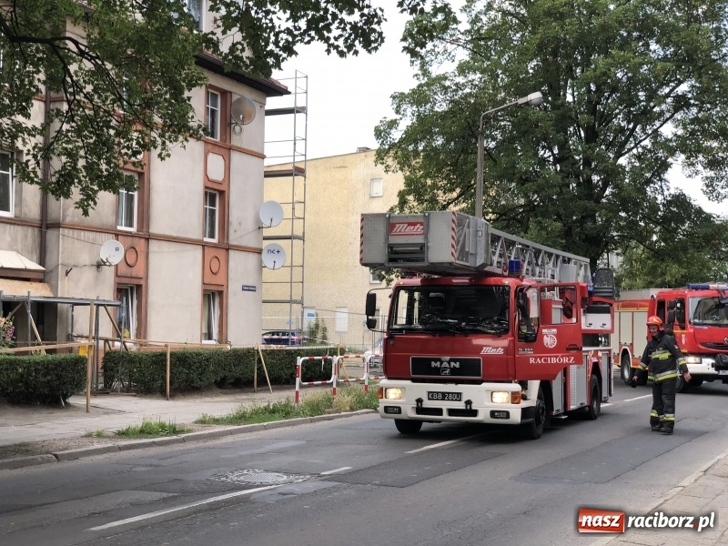 Zdjęcie w galerii na portalu naszraciborz.pl: Lokator zbagatelizował zakaz palenia w piecu i zadymił remontowane poddasze kamienicy wiadomości z regionu