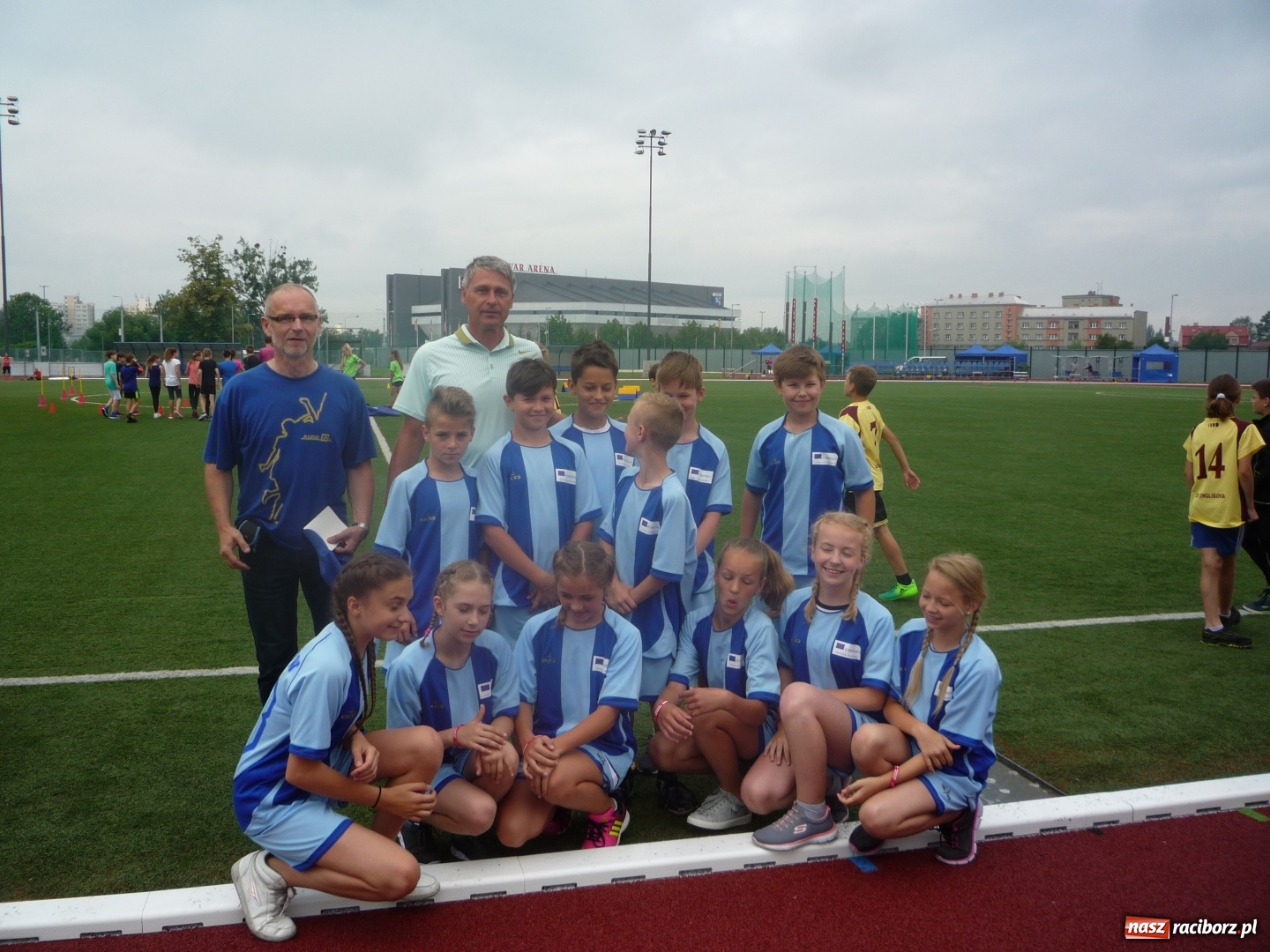 Zdjęcie w galerii na portalu naszraciborz.pl: Uczniowie z Tworkowa wystartowali w zawodach lekkoatletycznych w Ostrawie wiadomości z regionu