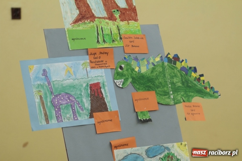 Zdjęcie w galerii na portalu naszraciborz.pl: Uroczystość wręczenia nagród w Gminnym Konkursie Plastycznym wiadomości z regionu