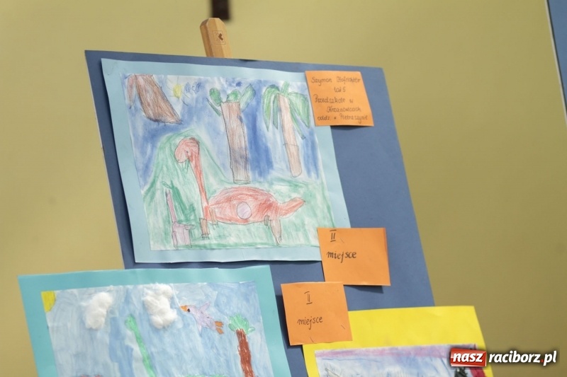 Zdjęcie w galerii na portalu naszraciborz.pl: Uroczystość wręczenia nagród w Gminnym Konkursie Plastycznym wiadomości z regionu
