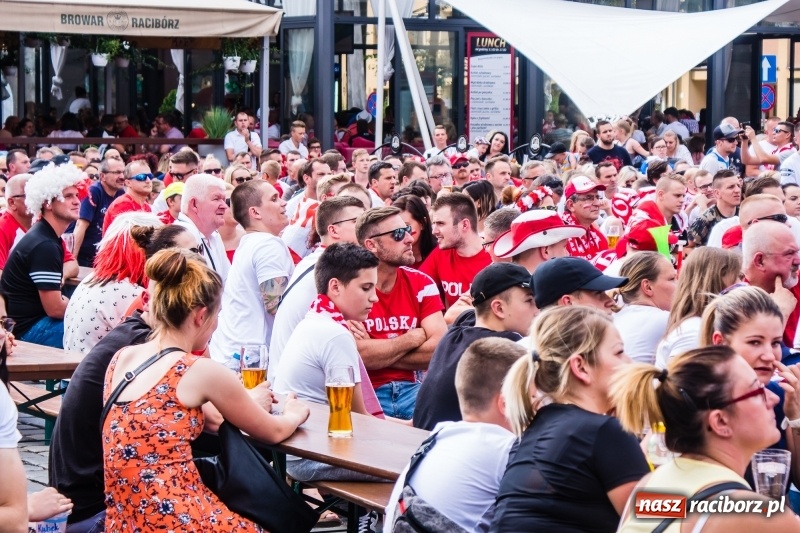 Zdjęcie w galerii na portalu naszraciborz.pl: Była MOC! Było wsparcie! Tak kibicował Racibórz wiadomości z regionu