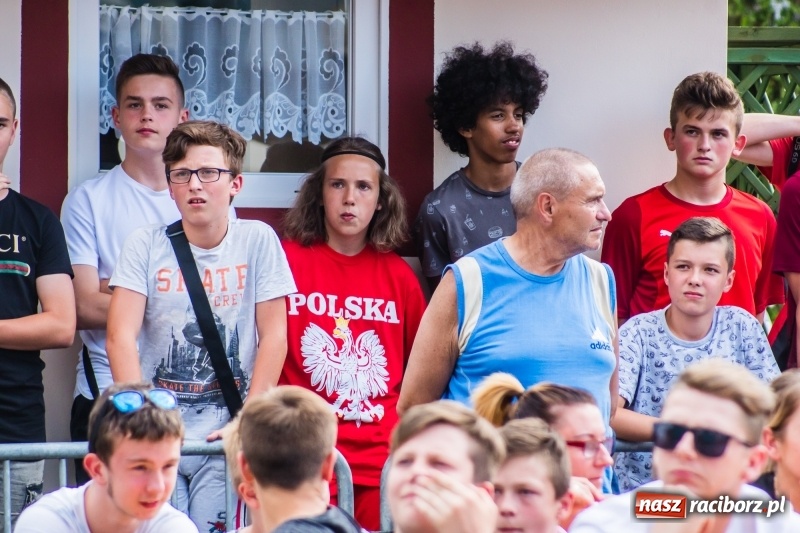 Zdjęcie w galerii na portalu naszraciborz.pl: Była MOC! Było wsparcie! Tak kibicował Racibórz wiadomości z regionu