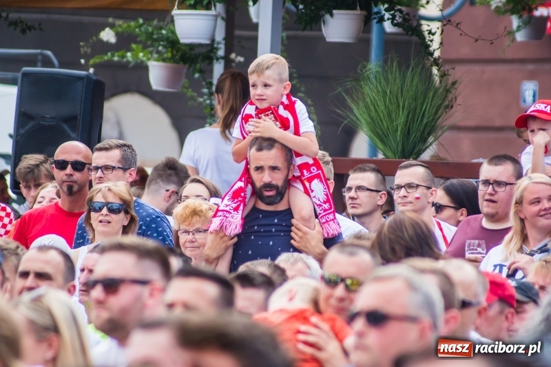 Zdjęcie w galerii na portalu naszraciborz.pl: Była MOC! Było wsparcie! Tak kibicował Racibórz wiadomości z regionu
