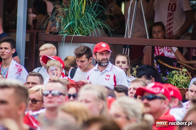 Zdjęcie w galerii na portalu naszraciborz.pl: Była MOC! Było wsparcie! Tak kibicował Racibórz wiadomości z regionu