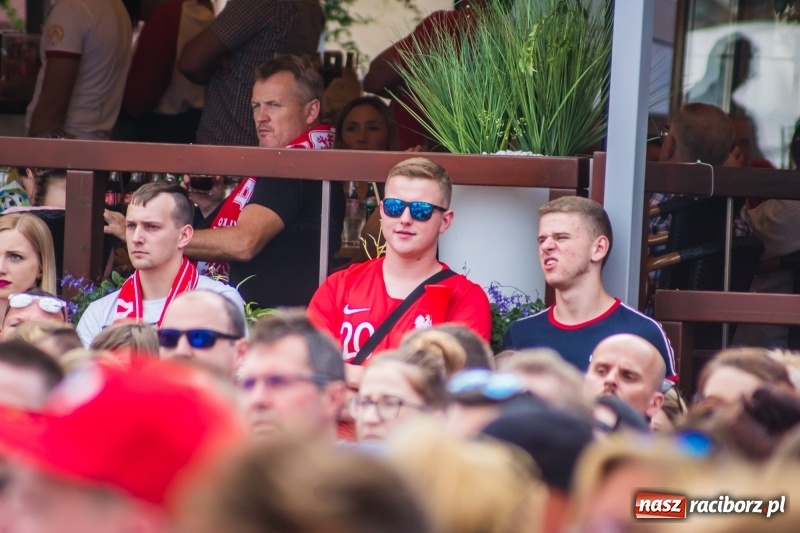 Zdjęcie w galerii na portalu naszraciborz.pl: Była MOC! Było wsparcie! Tak kibicował Racibórz wiadomości z regionu