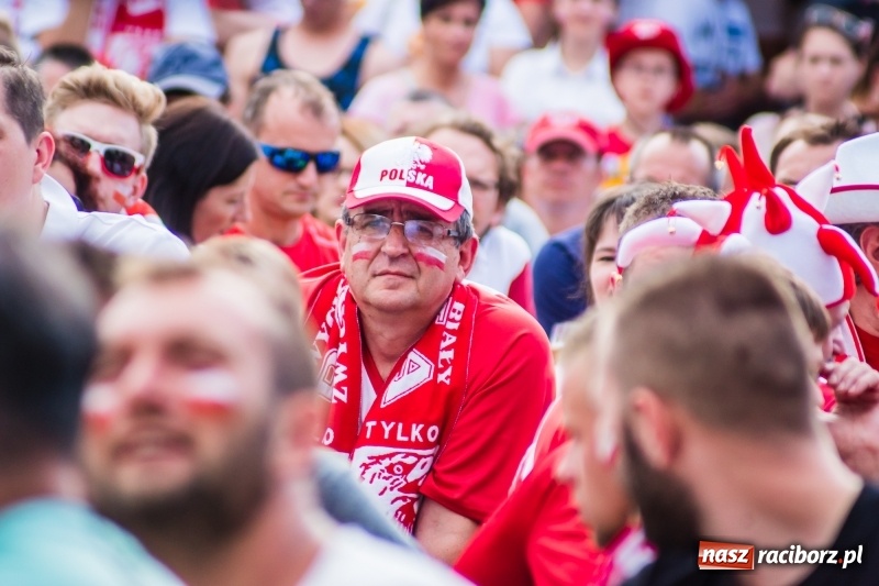 Zdjęcie w galerii na portalu naszraciborz.pl: Była MOC! Było wsparcie! Tak kibicował Racibórz wiadomości z regionu