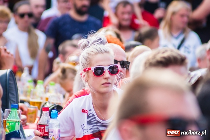 Zdjęcie w galerii na portalu naszraciborz.pl: Była MOC! Było wsparcie! Tak kibicował Racibórz wiadomości z regionu