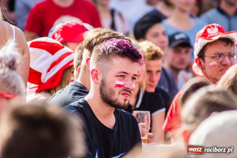 Zdjęcie w galerii na portalu naszraciborz.pl: Była MOC! Było wsparcie! Tak kibicował Racibórz wiadomości z regionu