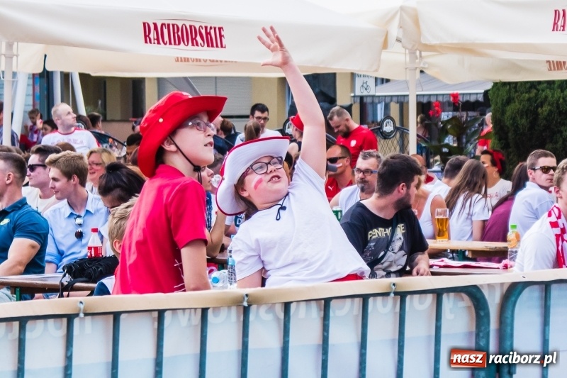 Zdjęcie w galerii na portalu naszraciborz.pl: Była MOC! Było wsparcie! Tak kibicował Racibórz wiadomości z regionu