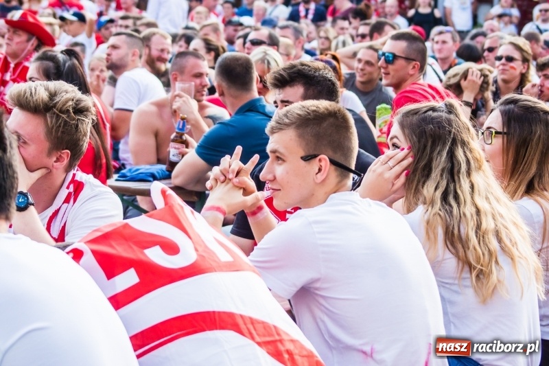 Zdjęcie w galerii na portalu naszraciborz.pl: Była MOC! Było wsparcie! Tak kibicował Racibórz wiadomości z regionu