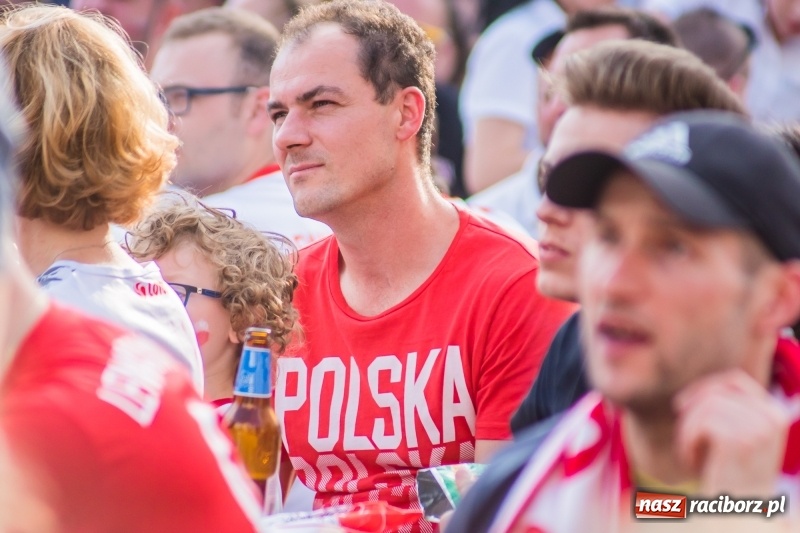 Zdjęcie w galerii na portalu naszraciborz.pl: Była MOC! Było wsparcie! Tak kibicował Racibórz wiadomości z regionu