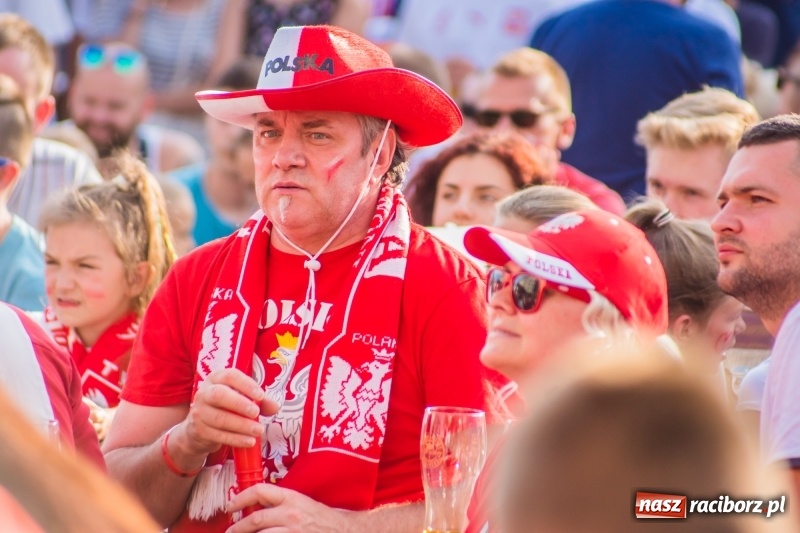 Zdjęcie w galerii na portalu naszraciborz.pl: Była MOC! Było wsparcie! Tak kibicował Racibórz wiadomości z regionu