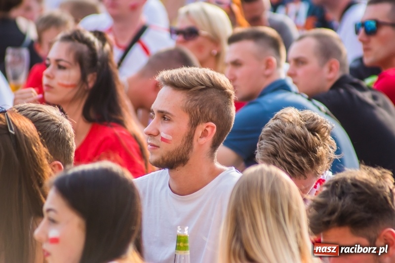 Zdjęcie w galerii na portalu naszraciborz.pl: Była MOC! Było wsparcie! Tak kibicował Racibórz wiadomości z regionu