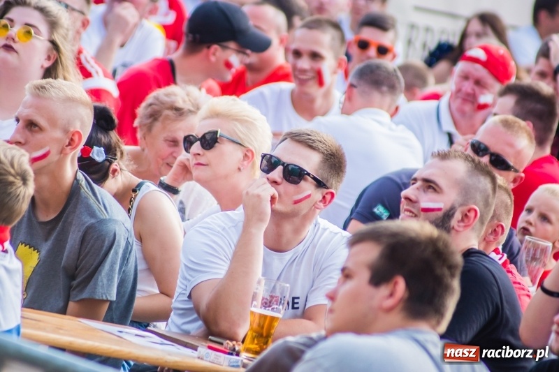 Zdjęcie w galerii na portalu naszraciborz.pl: Była MOC! Było wsparcie! Tak kibicował Racibórz wiadomości z regionu