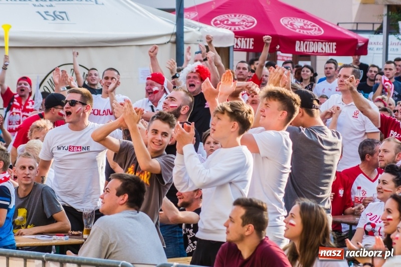 Zdjęcie w galerii na portalu naszraciborz.pl: Była MOC! Było wsparcie! Tak kibicował Racibórz wiadomości z regionu
