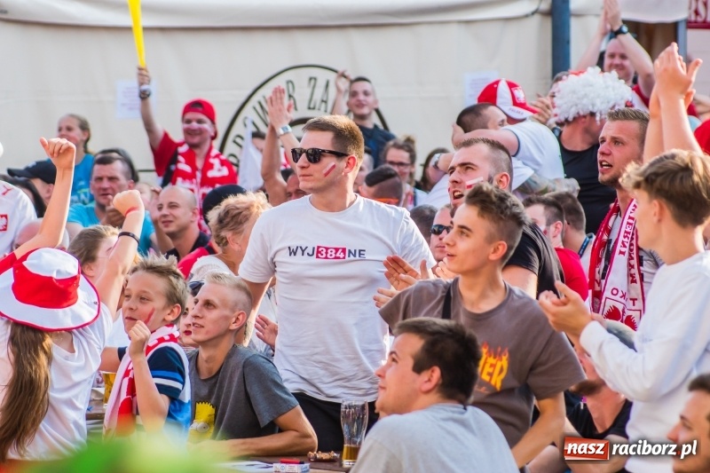 Zdjęcie w galerii na portalu naszraciborz.pl: Była MOC! Było wsparcie! Tak kibicował Racibórz wiadomości z regionu