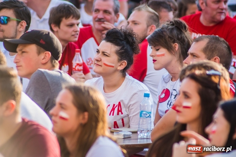 Zdjęcie w galerii na portalu naszraciborz.pl: Była MOC! Było wsparcie! Tak kibicował Racibórz wiadomości z regionu