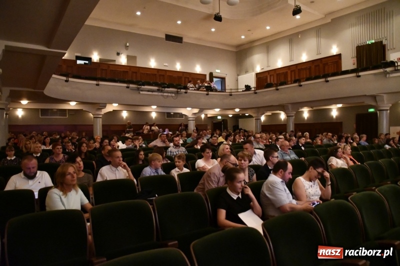 Zdjęcie w galerii na portalu naszraciborz.pl: Orły, Superorły i Orliki - Gala Laureatów SP18 wiadomości z regionu