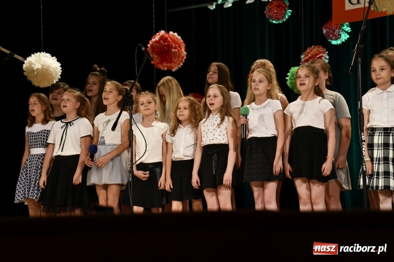 Zdjęcie w galerii na portalu naszraciborz.pl: Orły, Superorły i Orliki - Gala Laureatów SP18 wiadomości z regionu