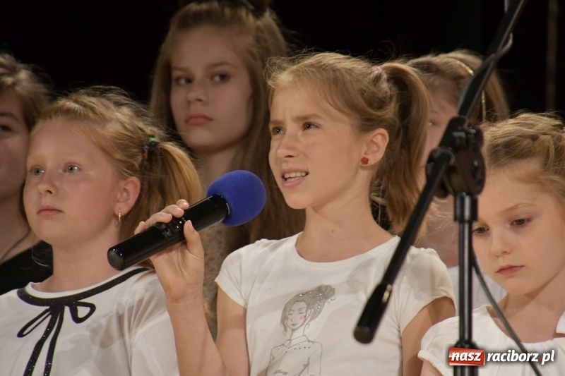 Zdjęcie w galerii na portalu naszraciborz.pl: Orły, Superorły i Orliki - Gala Laureatów SP18 wiadomości z regionu