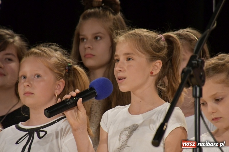 Zdjęcie w galerii na portalu naszraciborz.pl: Orły, Superorły i Orliki - Gala Laureatów SP18 wiadomości z regionu