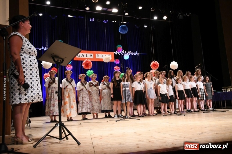 Zdjęcie w galerii na portalu naszraciborz.pl: Orły, Superorły i Orliki - Gala Laureatów SP18 wiadomości z regionu