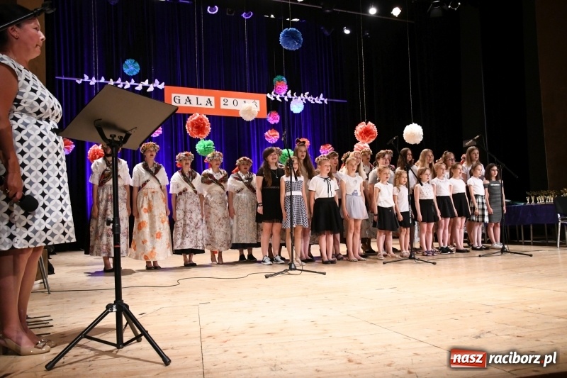 Zdjęcie w galerii na portalu naszraciborz.pl: Orły, Superorły i Orliki - Gala Laureatów SP18 wiadomości z regionu