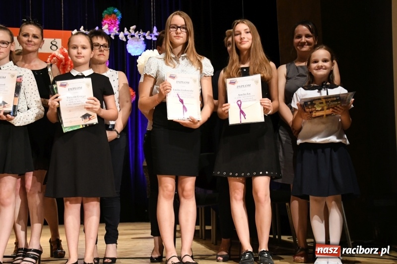 Zdjęcie w galerii na portalu naszraciborz.pl: Orły, Superorły i Orliki - Gala Laureatów SP18 wiadomości z regionu