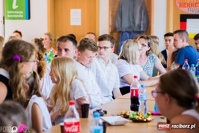 Zdjęcie w galerii na portalu naszraciborz.pl: W Rudniku nagrodzono najlepszych uczniów wiadomości z regionu