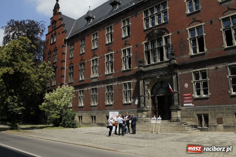 Zdjęcie w galerii na portalu naszraciborz.pl: Rozpoczyna się ostatni etap modernizacji dawnego sądu krajowego w Raciborzu. To będzie perła wśród gmachów Temidy wiadomości z regionu