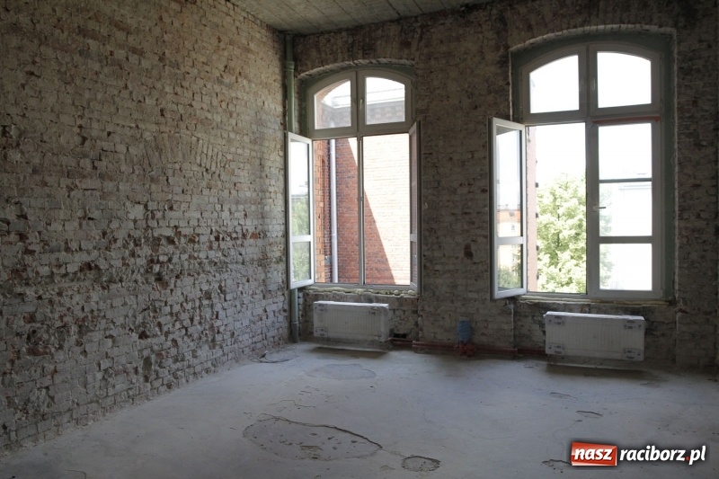 Zdjęcie w galerii na portalu naszraciborz.pl: Rozpoczyna się ostatni etap modernizacji dawnego sądu krajowego w Raciborzu. To będzie perła wśród gmachów Temidy wiadomości z regionu